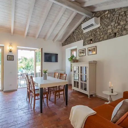 Abbazia Acqua Dolce -with Stunning Terrace By Rent Lejlighed